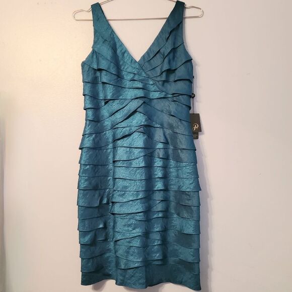 Adrianna Papell Laser Cut Shutter Shimmer Dress Size 6 - Picture 1 of 3